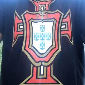 Meet your Posher, Larry